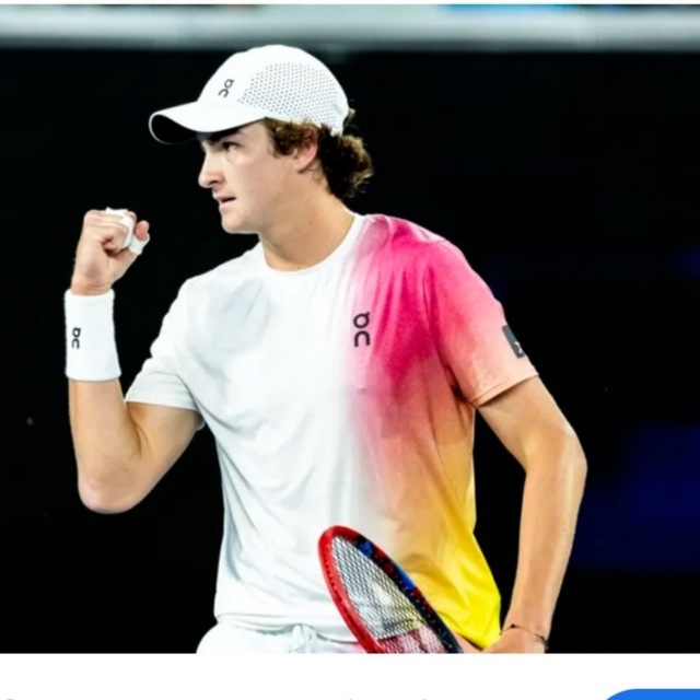 @rocky_tennis_king